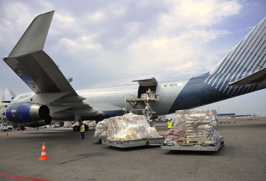 Azerbaijan sends another humanitarian aid to Ukraine VIDEO