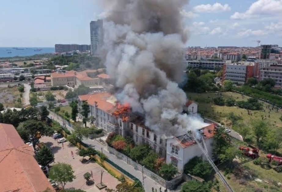 Se origina un incendio en el Hospital Balıklı Rum de Estambul
