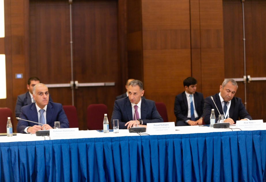 Rəşad Nəbiyev: Avtomobil nəqliyyatı sahəsində məlumatların əlçatanlığını təmin edən yeni informasiya sistemi yaradılacaq