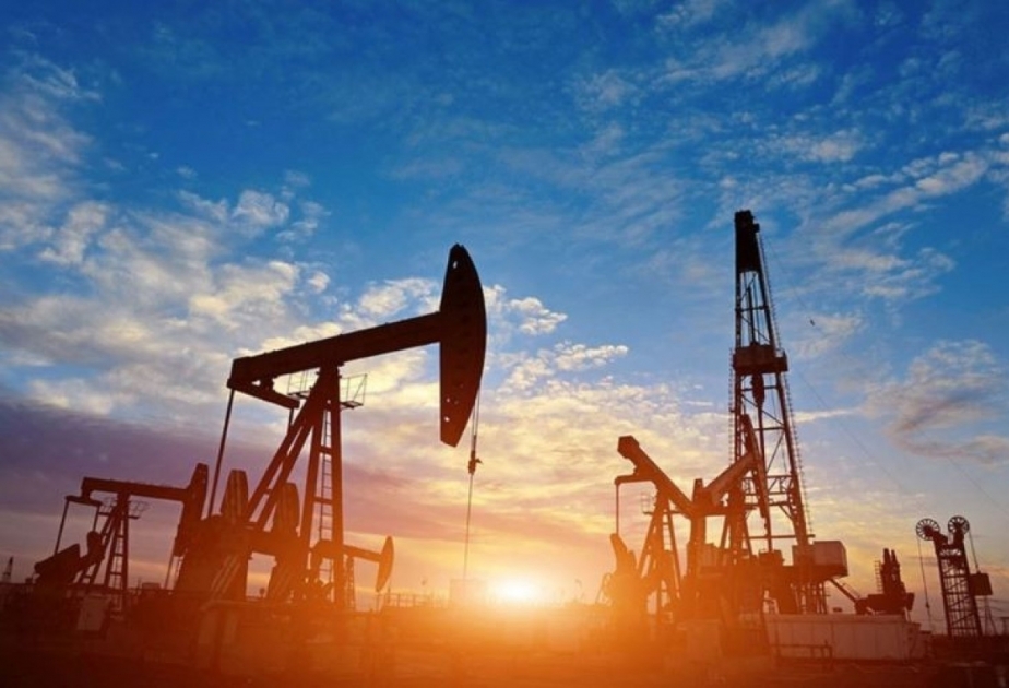 Azerbaijani oil price exceeds $98