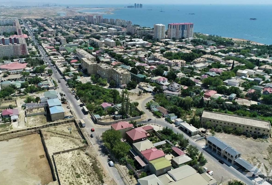 Qaradağ rayonunun Sahil qəsəbəsində Məhərrəm Seyidov küçəsi təmir olunur