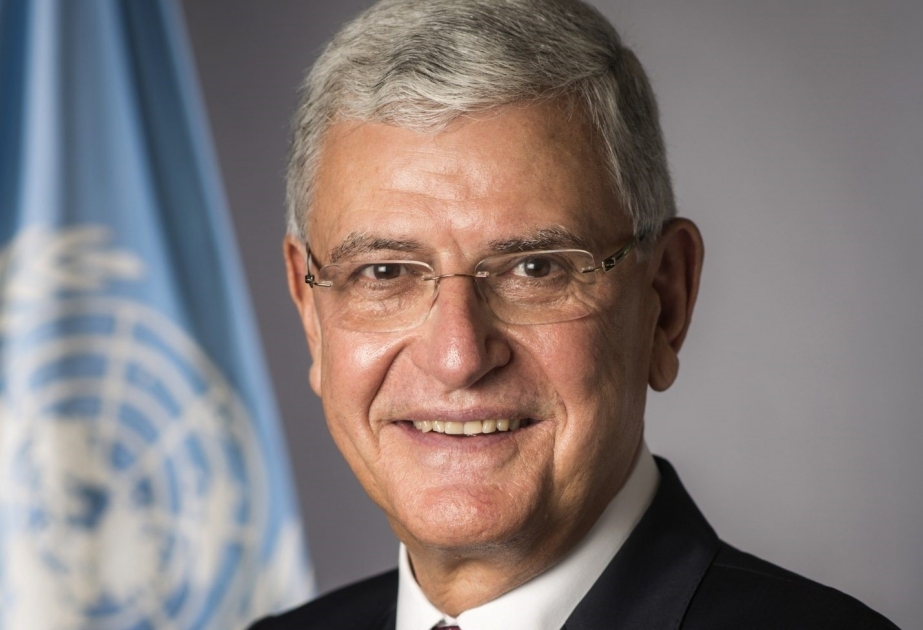 Ex presidente de la Asamblea General de la ONU se convierte en miembro del Centro Internacional Nizami Ganjavi