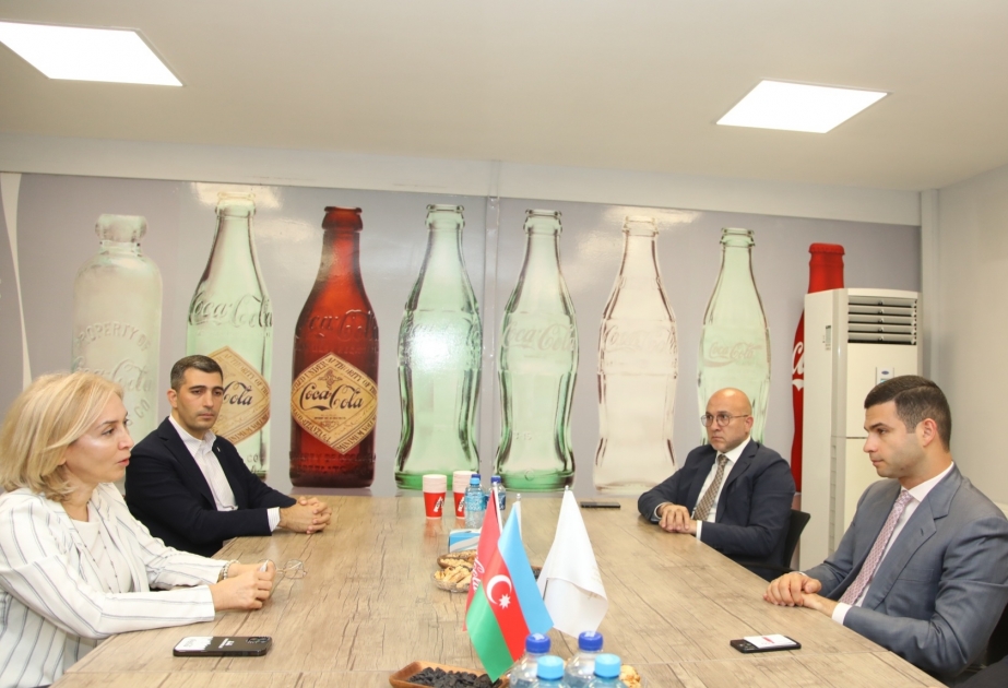 KOBİA-nın rəhbərliyi “Coca-Cola” istehsalat fabrikində olub