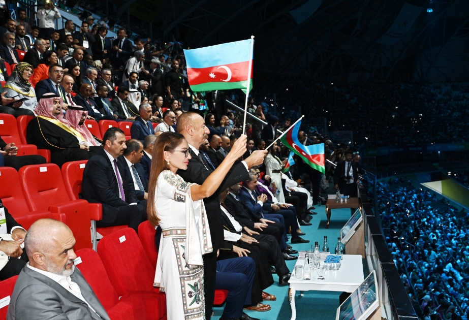 Ilham Aliyev y Mehriban Aliyeva asisten a la inauguración de los V Juegos de Solidaridad Islámica