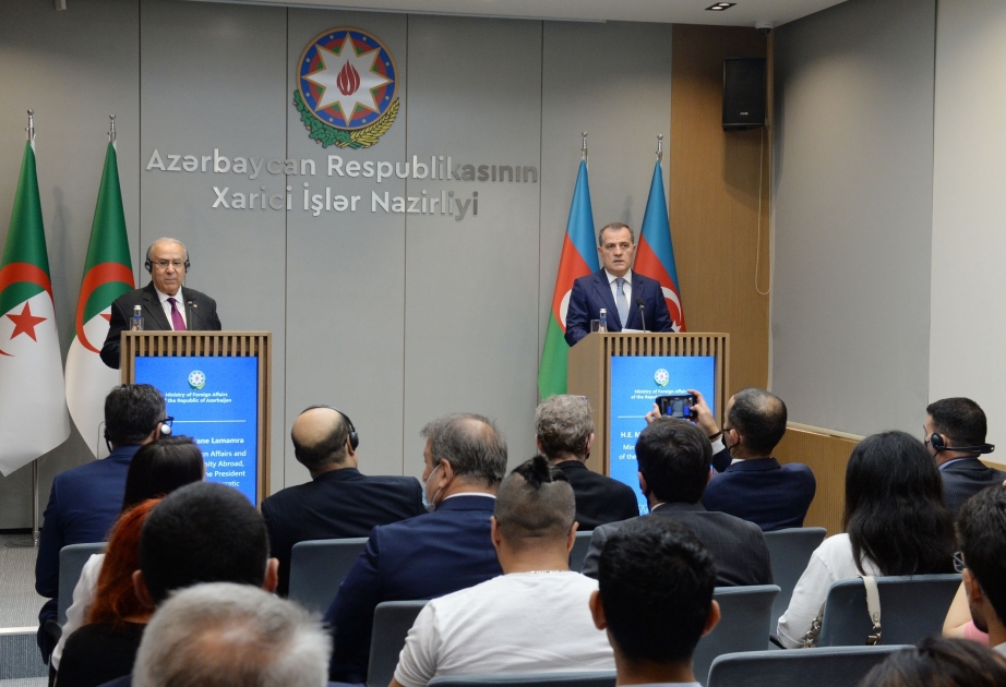رمطان لعمامرة: أذربيجان نفذت اعمالا جيدة بصفتها عضوا نشطا في حركة عدم الانحياز