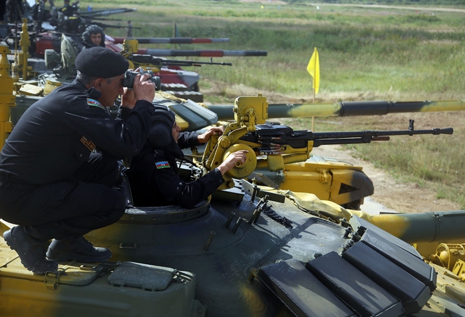Tankçılarımız “Tank biatlonu” müsabiqəsinə hazırlıqlarını davam etdirir