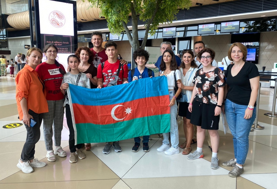 Победители конкурсов, организованных Русским домом в Баку, посетили достопримечательности города Ханты-Мансийск