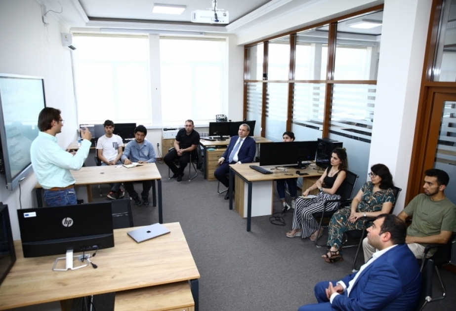 В Бакинском госуниверситете глава турецкой компании провел семинар на тему биотехнологий
