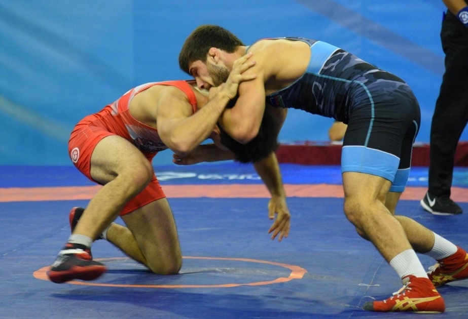 Luchador azerbaiyano obtiene la medalla de plata en los V Juegos de la Solidaridad Islámica