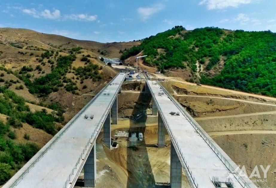 La construcción de la autopista Ahmadbayli-Fuzuli-Shusha continúa rápidamente