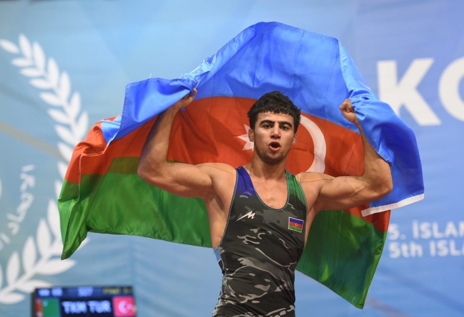 Luchador grecorromano azerbaiyano consigue el oro en Konya 2021