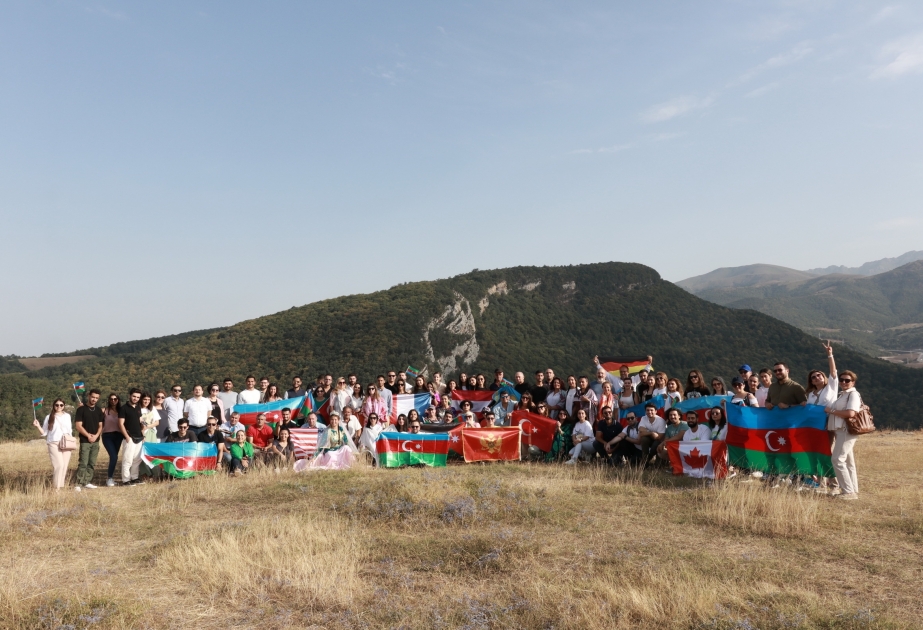 Finaliza el sexto viaje de los representantes de la diáspora a Shusha