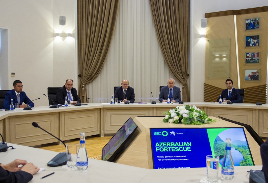 Ministro de Energía de la República de Azerbaiyán se reunió con el presidente de la empresa "Fortescue"