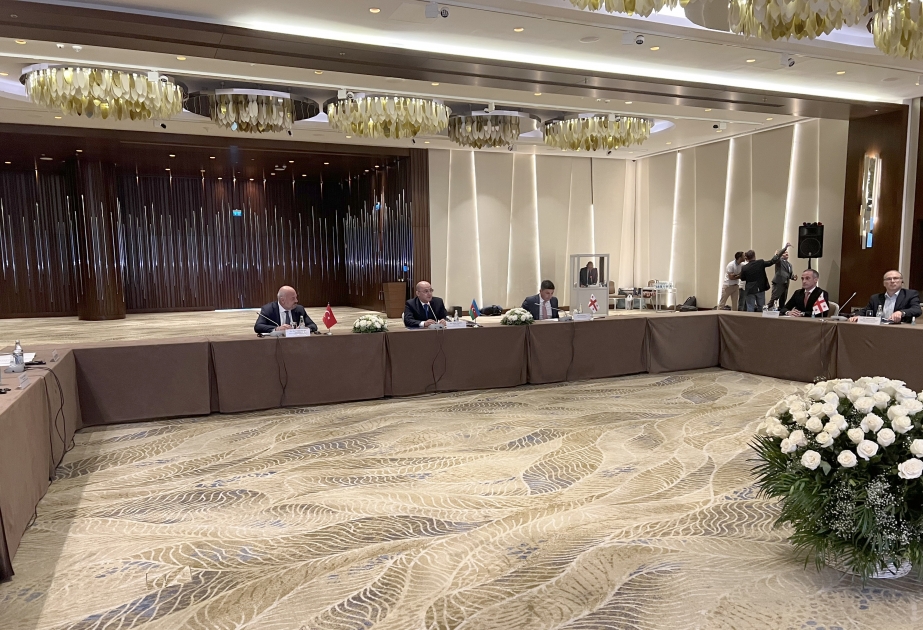 Bakı-Tbilisi-Qars dəmir yolu layihəsi çərçivəsində gömrük prosedurlarının asanlaşdırılması üçün Saziş imzalanıb
