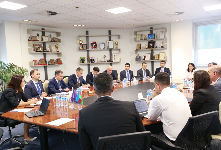 ®  Министр цифрового развития и транспорта Рашад Набиев провел встречу в Azercell