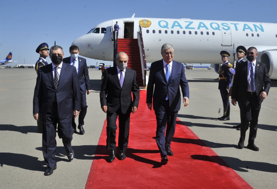 Kasachstans Präsident Qassym-Schomart Toqajew zu Staatsbesuch in Aserbaidschan eingetroffen