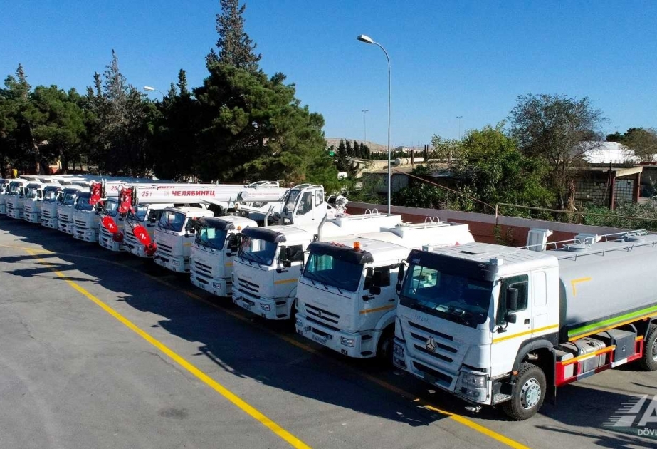 Qarabağ və Şərqi Zəngəzurda yol infrastrukturu üçün yeni alınan maşın-mexanizmlər təqdim edilib