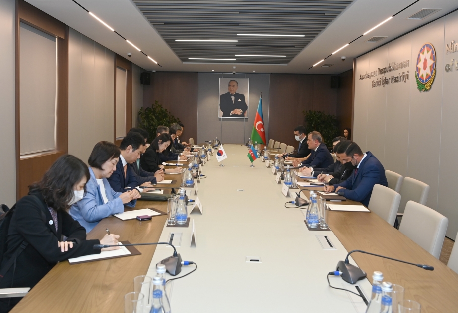 Koreya Respublikası Prezidentinin xüsusi nümayəndəsi işğaldan azad olunmuş ərazilərimizdə həyata keçirilən bərpa və yenidənqurma işləri barədə məlumatlandırılıb