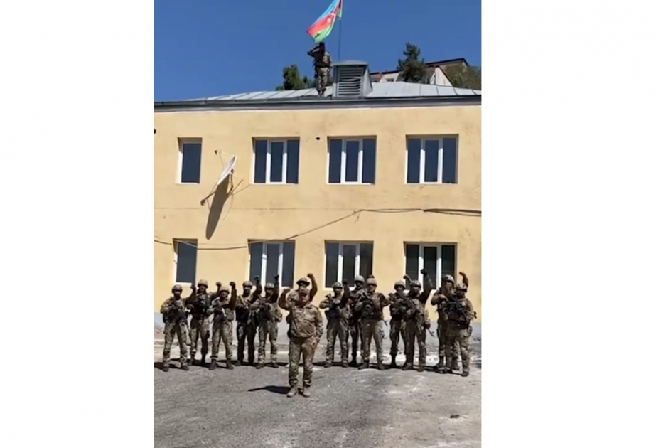 Государственный флаг Азербайджана водружен в городе Лачин ВИДЕО
