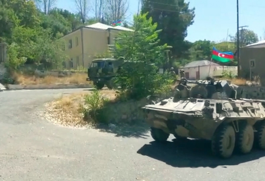 Las unidades del ejército azerbaiyano entran en la ciudad de Lachin