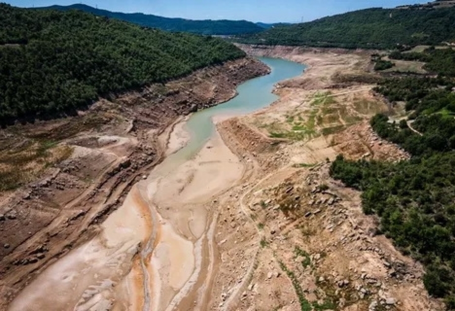 Снижение уровня водохранилищ в Испании приводит к сокращению выработки гидроэнергии и росту цен на электричество