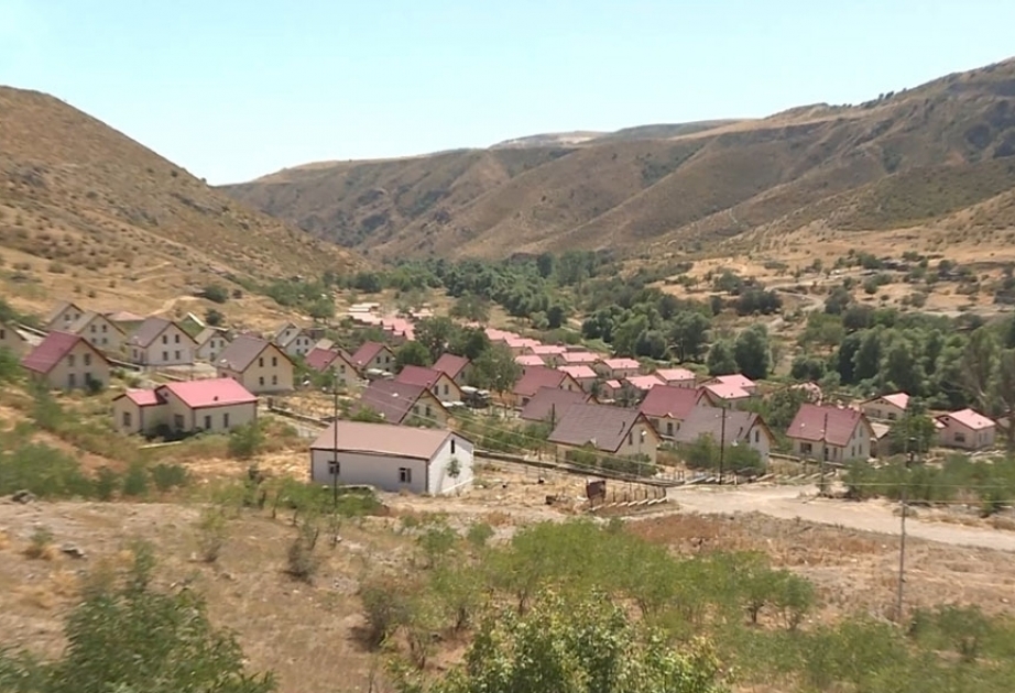 Verteidigungsministerium veröffentlicht Video aus dem Dorf Zabukh im Rayon Latschin VIDEO