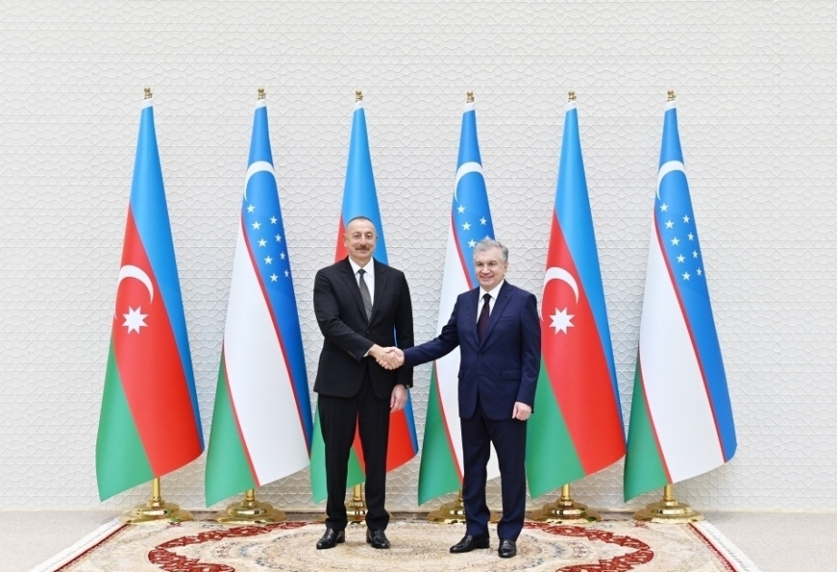 Presidente Ilham Aliyev felicita a su homólogo uzbeko por el Día de la Independencia