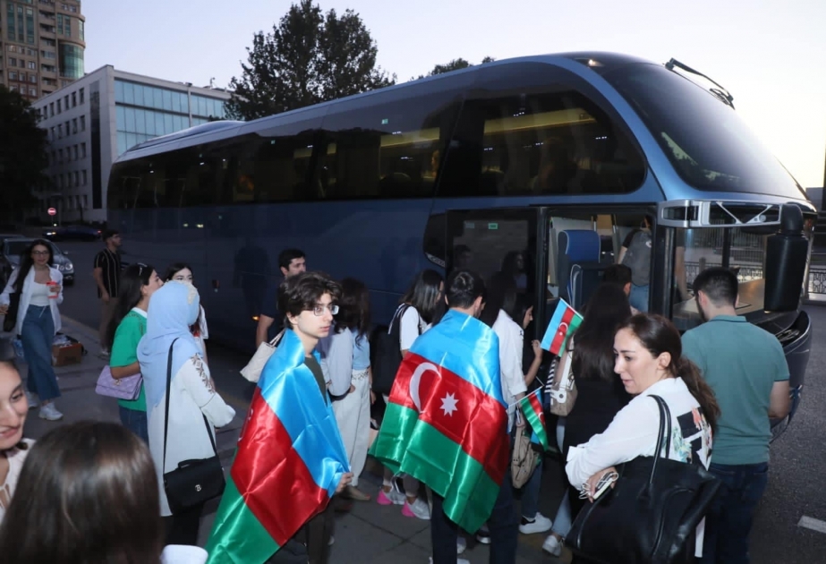 Los voluntarios de la diáspora se dirigen a Shusha