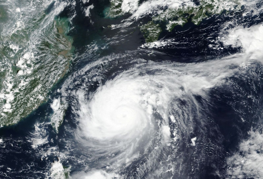 Taiwan issues typhoon warning as Hinnamnor nears