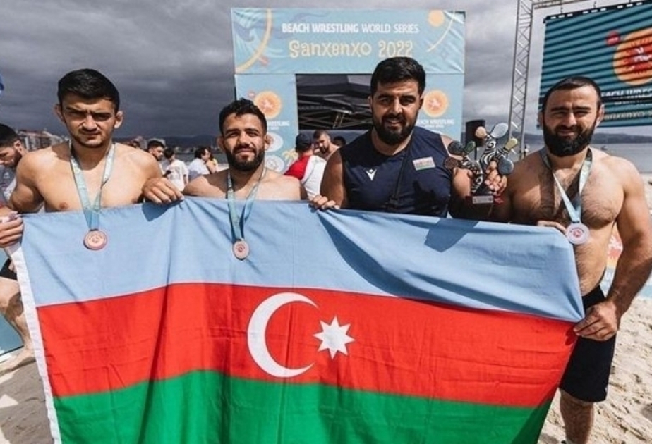 Luchador azerbaiyano de playa se convierte en el campeón del mundo