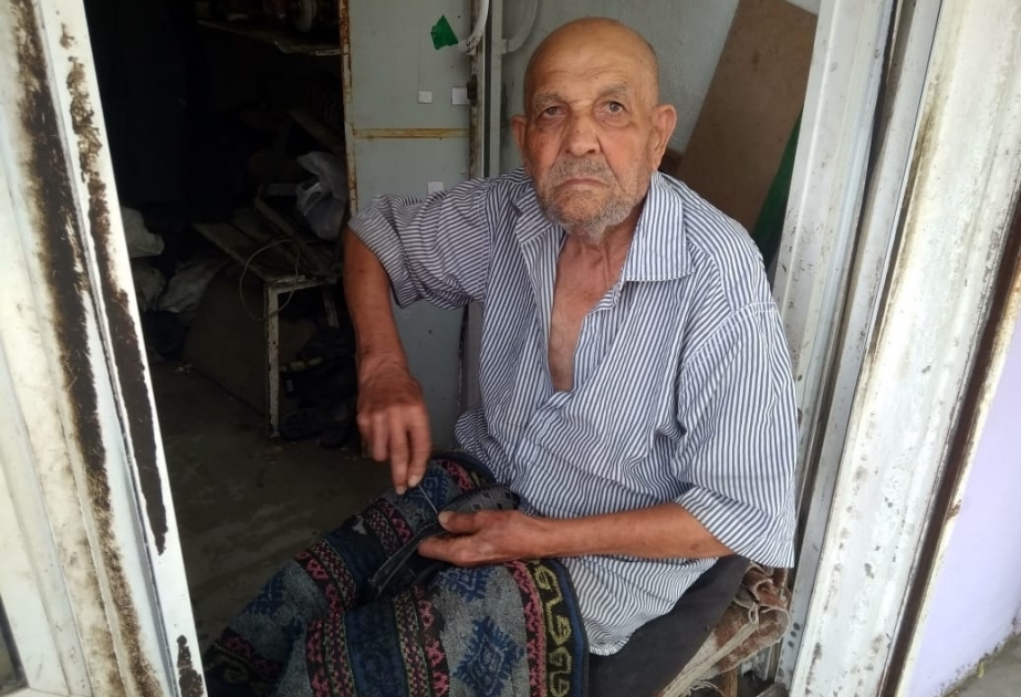 «Я счастливый человек, поскольку с годами не растерял любовь к своей профессии» – 87-летний башмачник Пилага дайы ФОТО