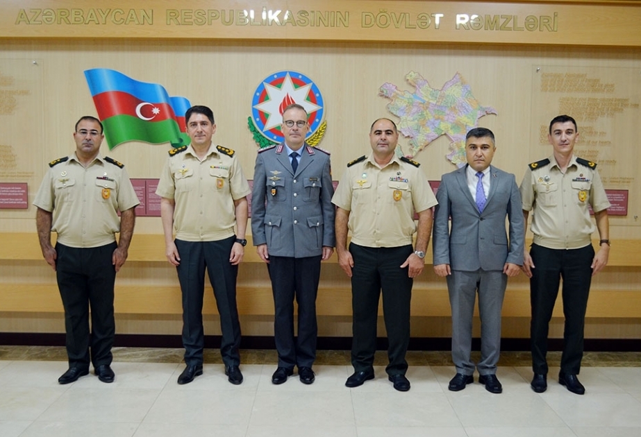 Los Ministerios de Defensa de Azerbaiyán y Alemania mantienen negociaciones