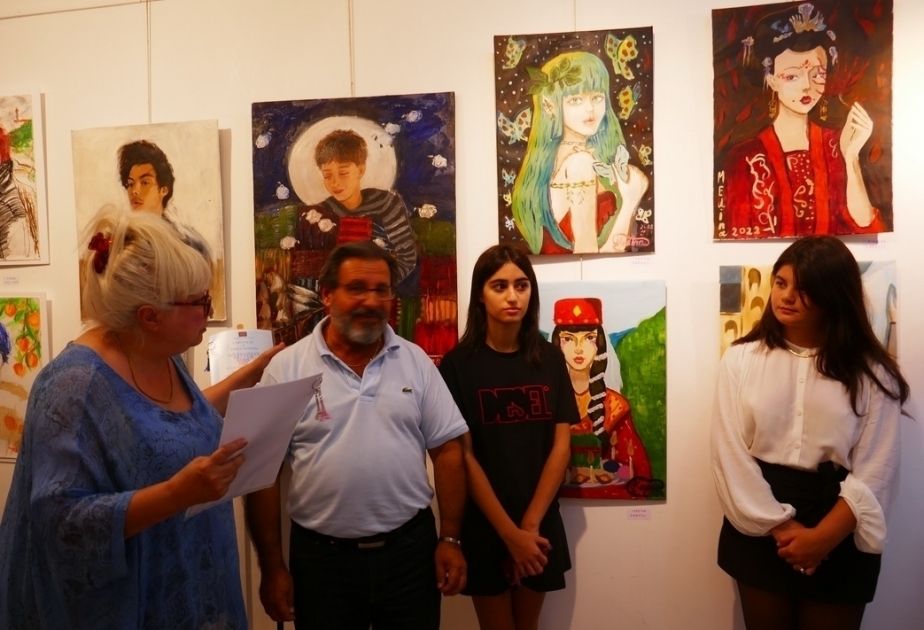 阿塞拜疆画家画展在巴黎拉开帷幕