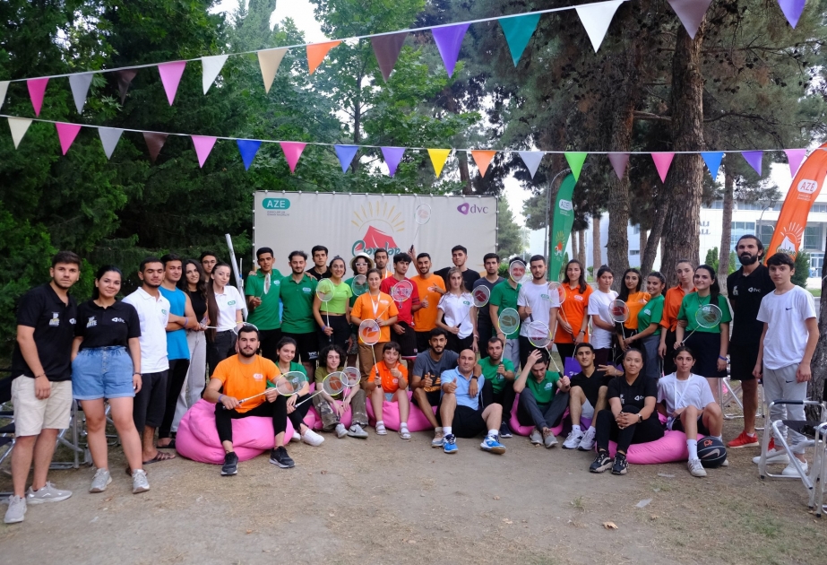 Gənclərin Karyera Məktəbinin iştirakçıları badminton idman növü ilə tanış olublar