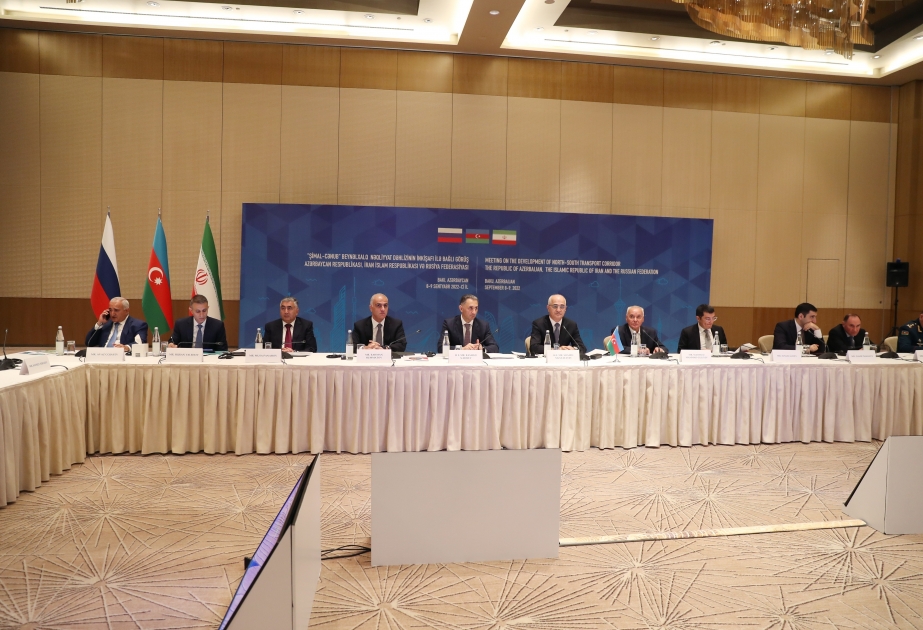 Aserbaidschan, Russland und Iran erörtern Entwicklung des internationalen Verkehrskorridors “Nord-Süd“
