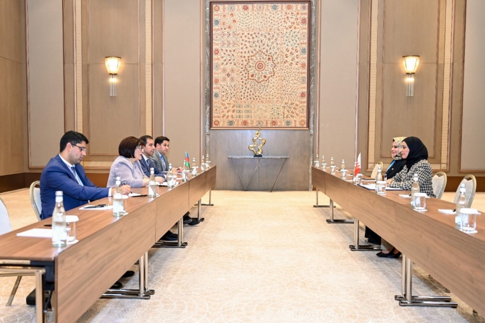 بحث تطوير العلاقات بين برلماني أذربيجان والبحرين