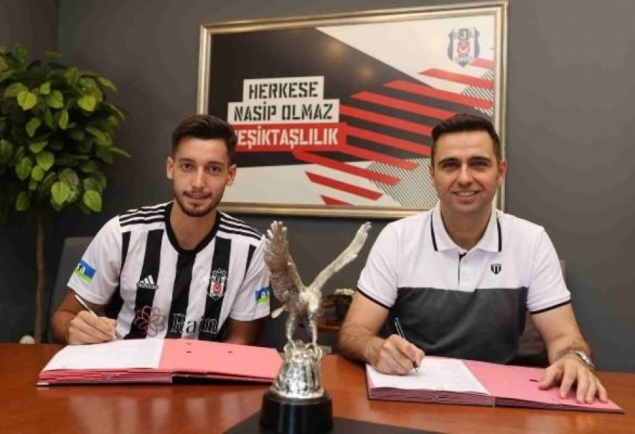 “Beşiktaş” klubu heyətinə yeni futbolçu cəlb edib