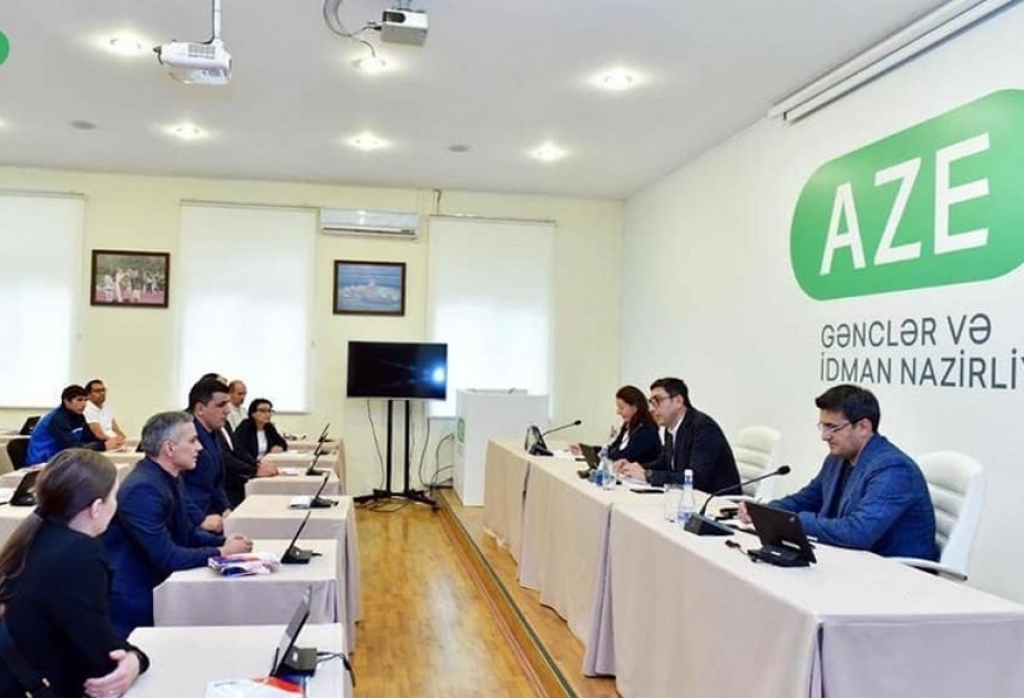 Fərid Qayıbov beynəlxalq yarışlarda uğur qazanmış idmançılarla görüşüb