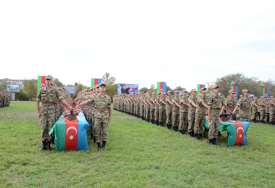 Heydər Əliyev adına Hərbi İnstituta yeni qəbul olan kursantlar Vətənə sədaqət andı içiblər