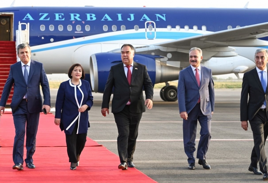 Comienza la visita oficial a Tayikistán de la presidenta de Milli Majlis