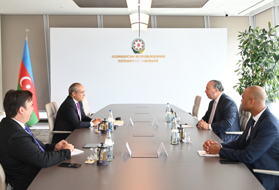 Le ministre azerbaïdjanais de l'Économie rencontre le directeur de la Fondation américaine pour l'entente ethnique