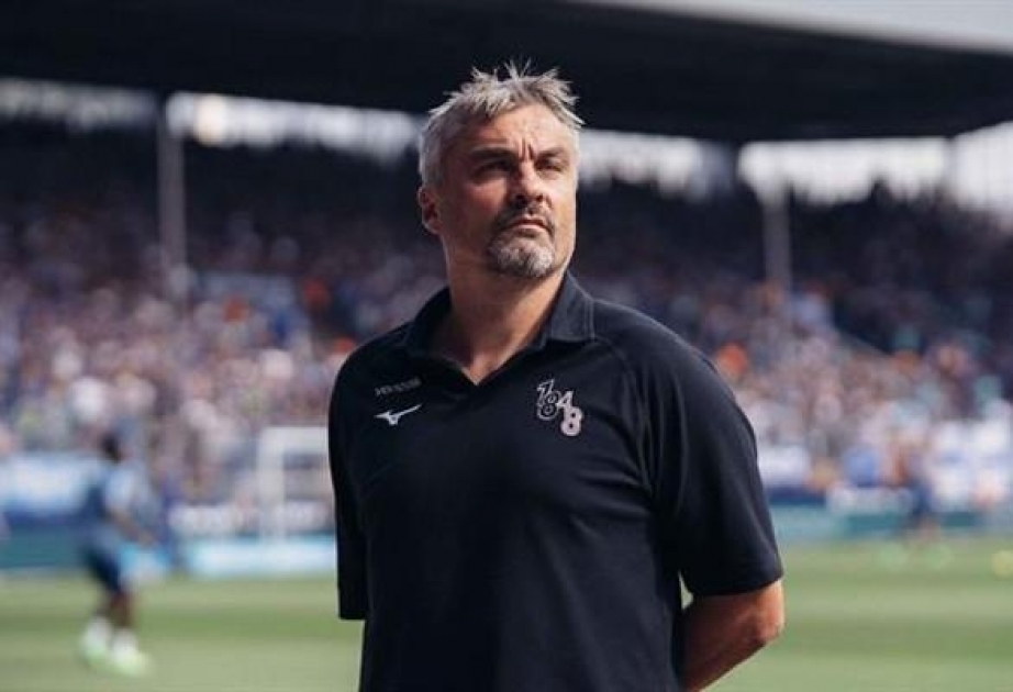Bundesliqa klubu baş məşqçisi ilə yollarını ayırıb