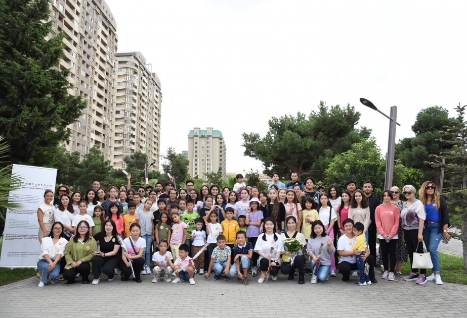 巴库国立大学孔子学院成功举办“活力中秋”师生联谊活动