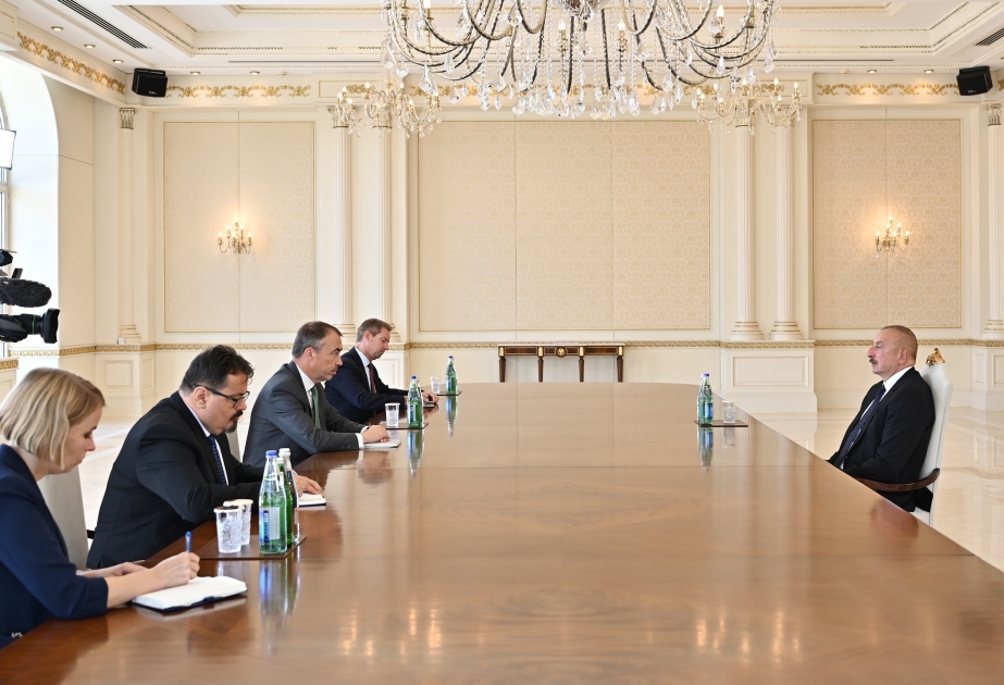 Президент Азербайджана Ильхам Алиев принял специального представителя Европейского Союза по Южному Кавказу ВИДЕО