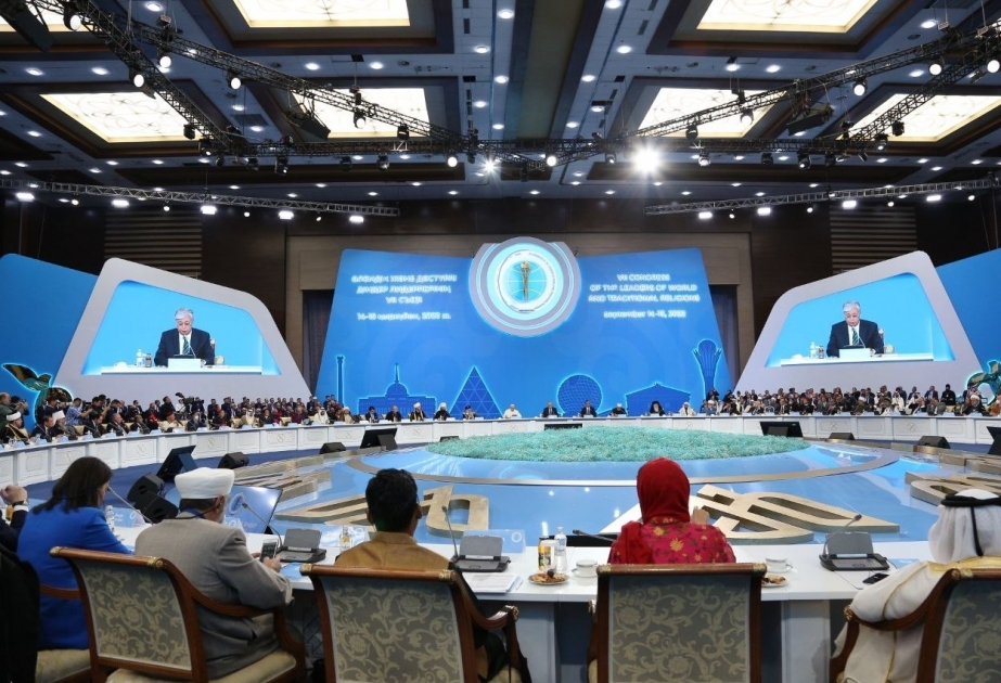 Шейх уль-ислам Аллахшукюр Пашазаде принимает участие в проходящем в Казахстане VII Съезде лидеров мировых и традиционных религий