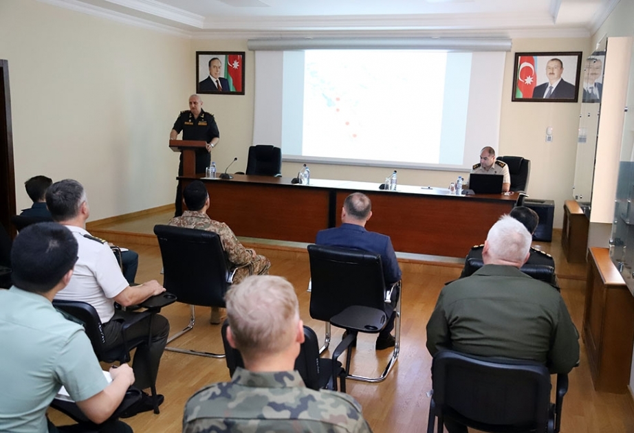 Ölkəmizdə akkreditə olunan hərbi attaşelər üçün mövcud vəziyyətlə bağlı növbəti brifinq keçirilib