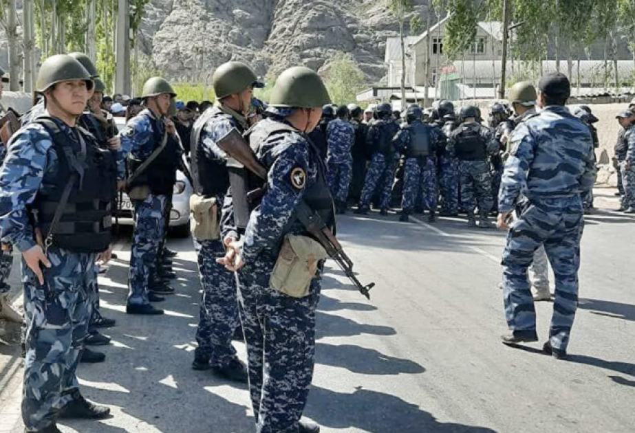 Kyrgyz authorities say situation on border with Tajikistan remains tense