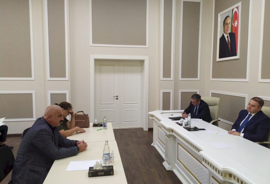 Nazirliyin Aparat rəhbərinin müavini Ağsu rayonunda vətəndaşları qəbul edib