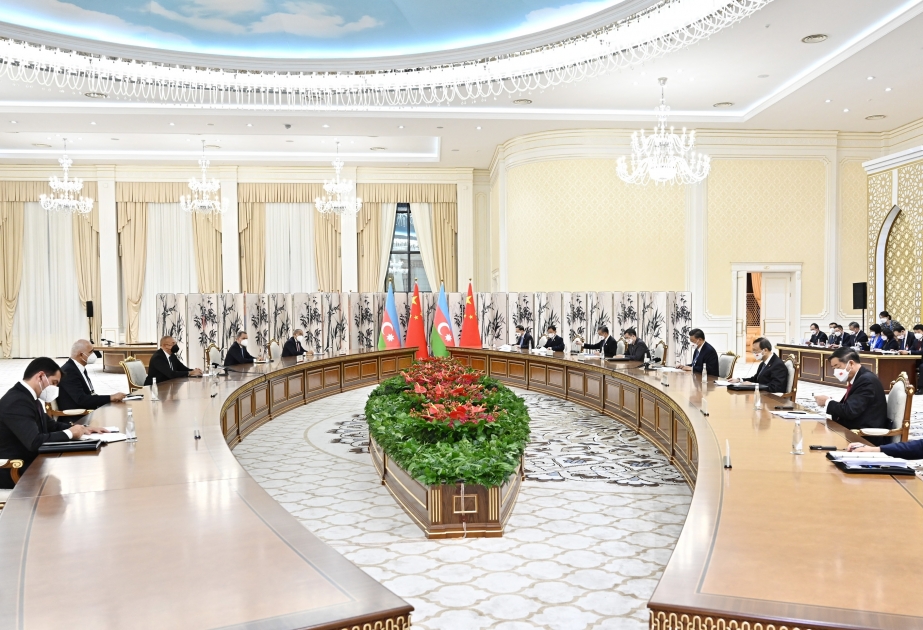 El Presidente de Azerbaiyán se reunió con su par de China en Samarcanda