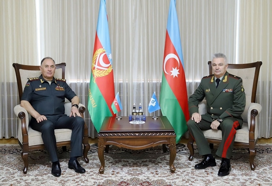 阿塞拜疆陆军总参谋长会见独联体成员国国防部长理事会秘书